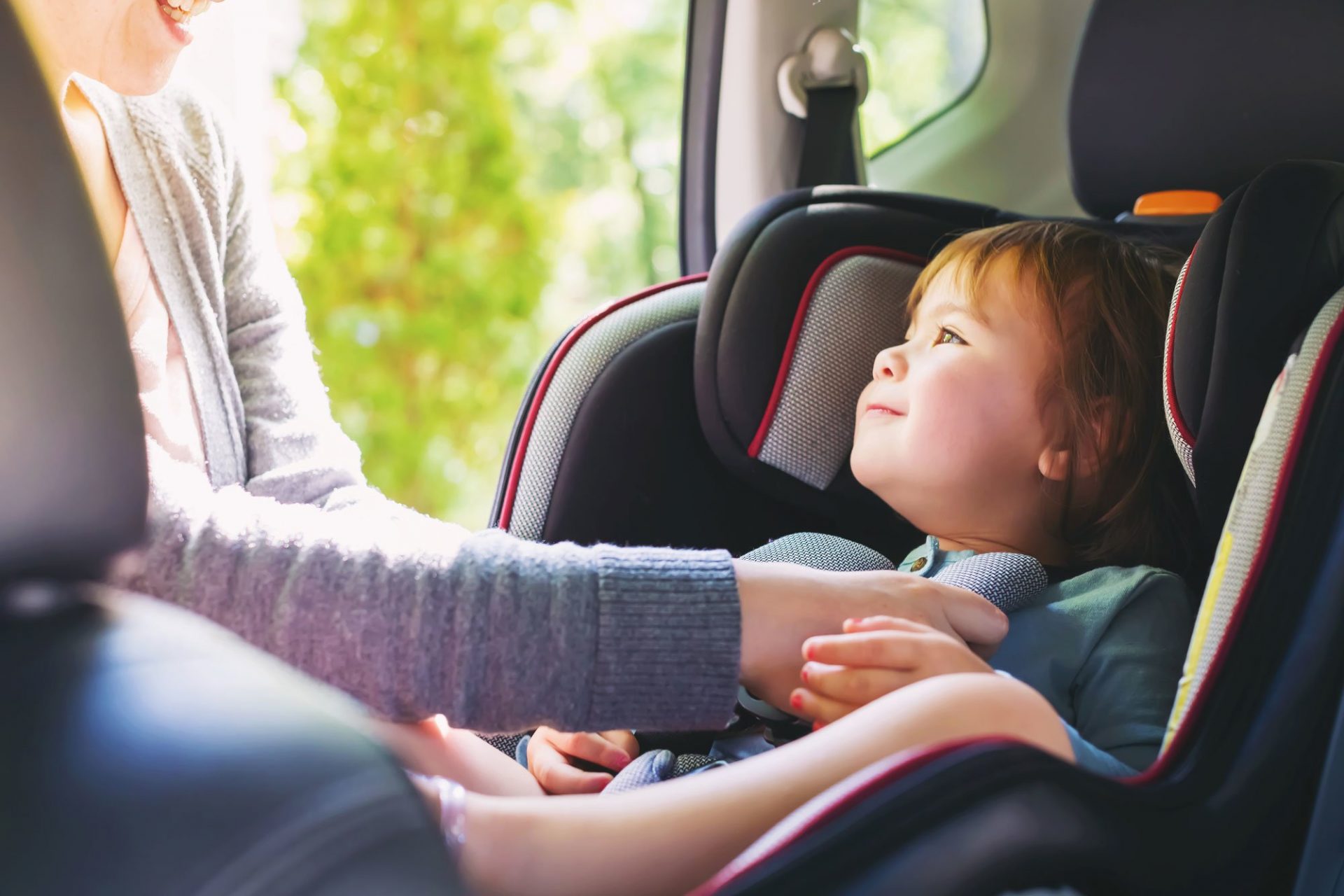 Kinder im PKW richtig sichern – Deutsche Verkehrswacht